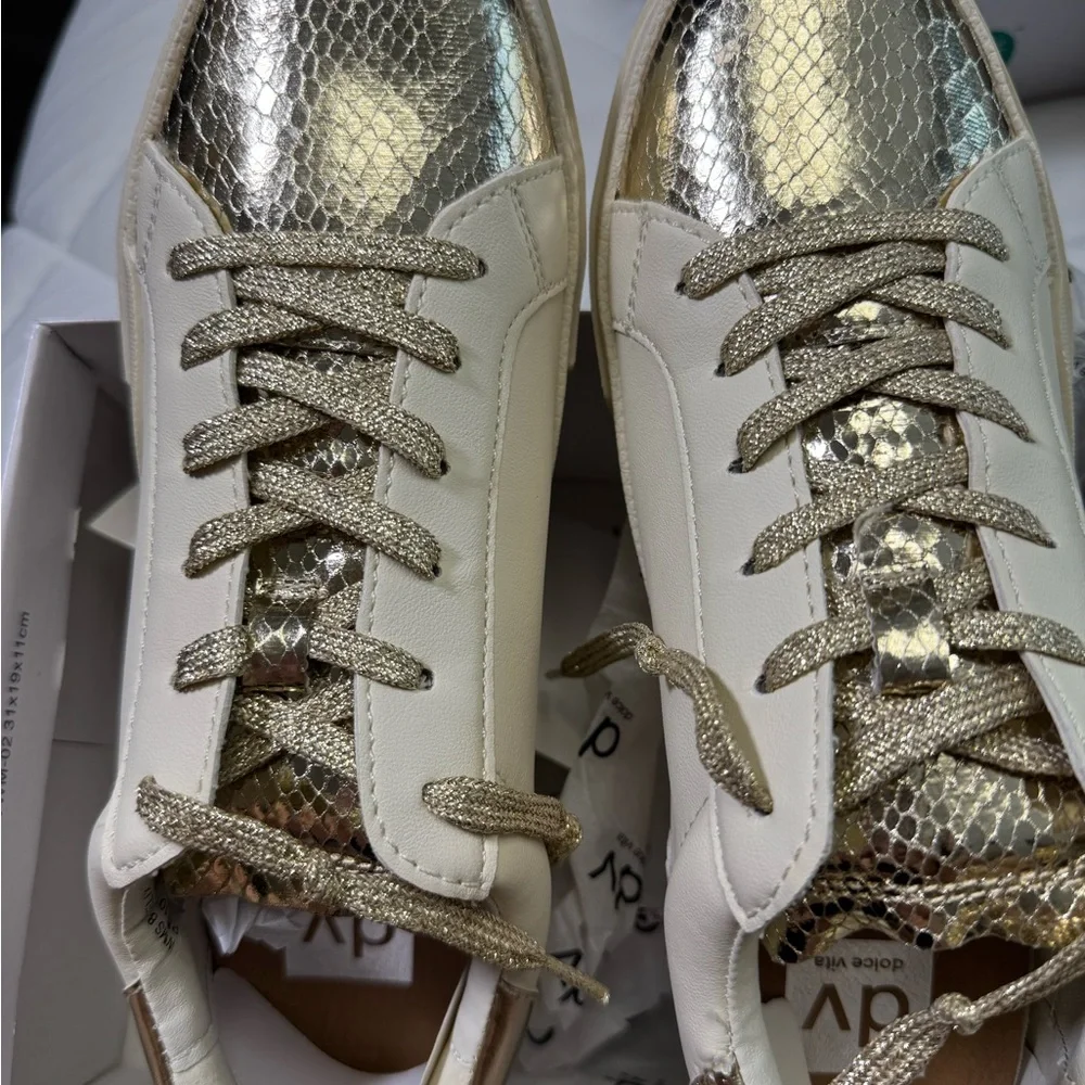 Dolce Vita Cream and Gold low Top Sneakers - Picture 4 of 5